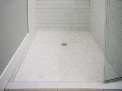 Low-Threshold Shower Pan